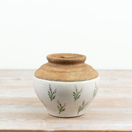 a charming flower design vase 