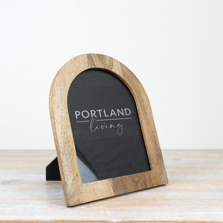 Elevate your favorite photographs with this stunning frame