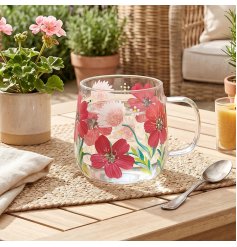 Enjoy your favourite drink in this delightful glass cup adorned with vivid poppies