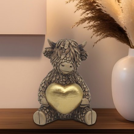 Hughie Highland Cow Gold Heart, 11cm