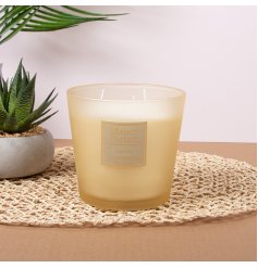 Experience serene relaxation with this elegant jasmine scented candle