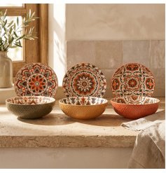 Versatile Tuscany bowls in three charming colours ideal for every table setting