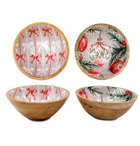 Charming mango wood bowls with colourful holiday designs inside for a cosy festive feel