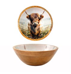 Add a touch of countryside charm to your kitchen with this delightful enamel bowl